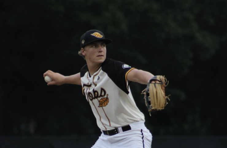 Tobs Out-Duel Sharks