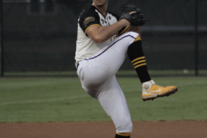 Tobs Shutout Chili Peppers in Six